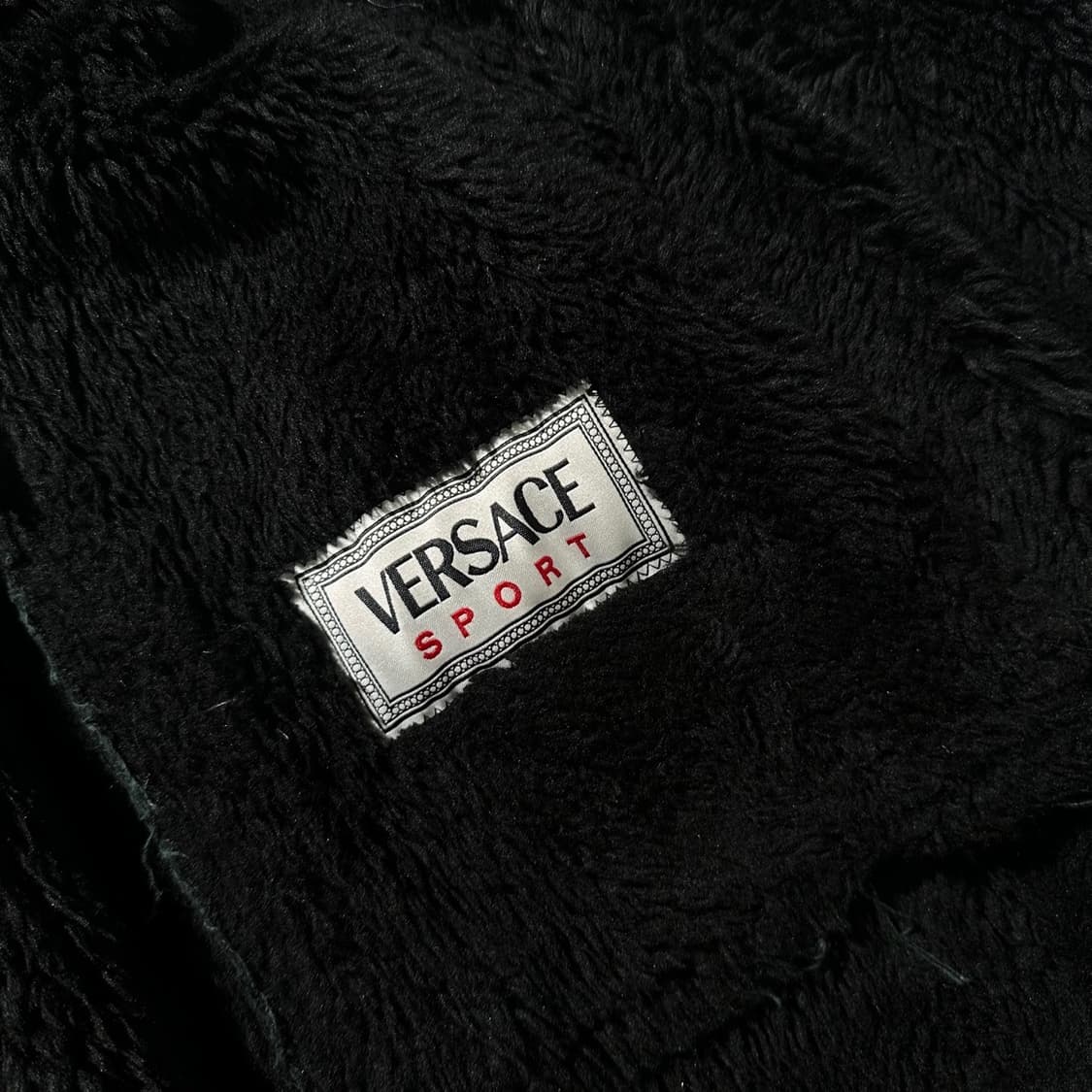 베르사체 금장버튼 시어링 더블 코트 상품이미지8