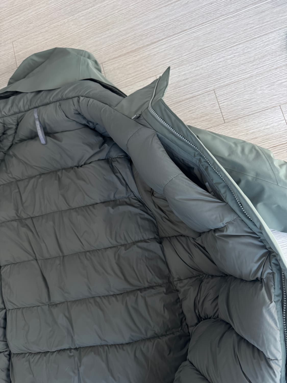 아크테릭스 베일런스 소린 다운 파카 M 상품이미지3