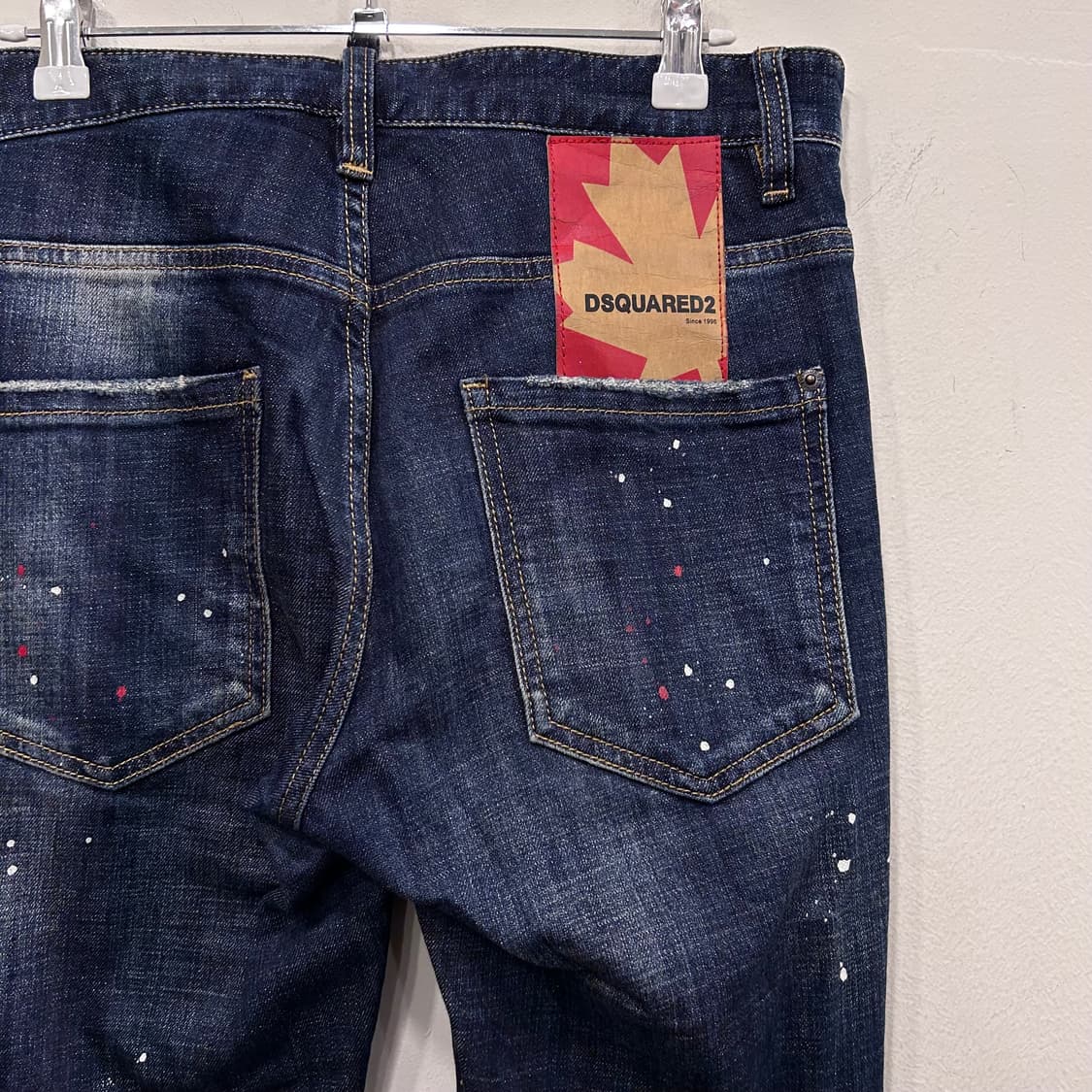 디스퀘어드2 슬림핏 페인팅 스판 데님팬츠 상품이미지1