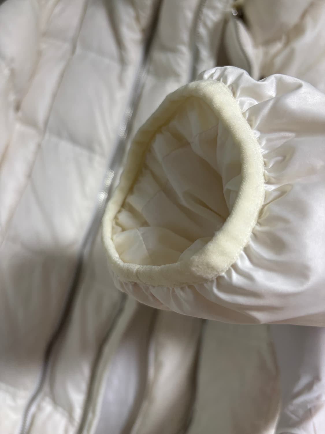 후드바이에어 14fw 패딩 상품이미지6