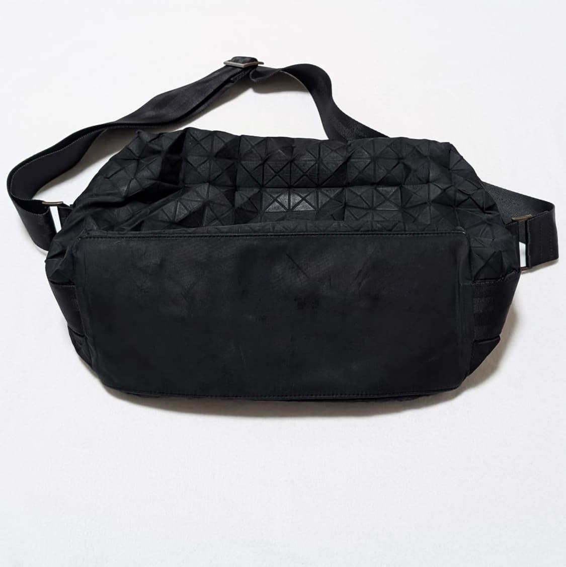 이세이미야케 플리츠 플리즈 숄더백 블랙 상품이미지2