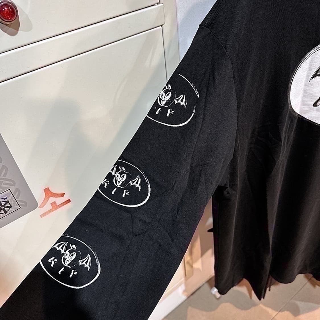 (정품/새상품) 99%is 남성 블랙 로고 롱슬리브 상품이미지2