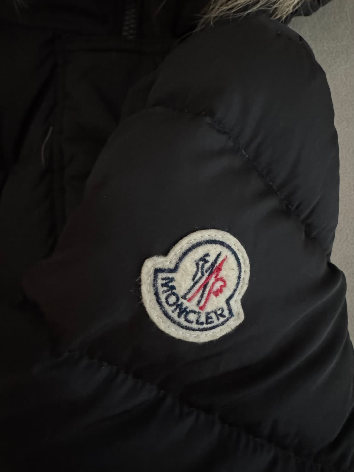 정품 몽클레어 클로에 블랙패딩(구형지퍼) 상품이미지2