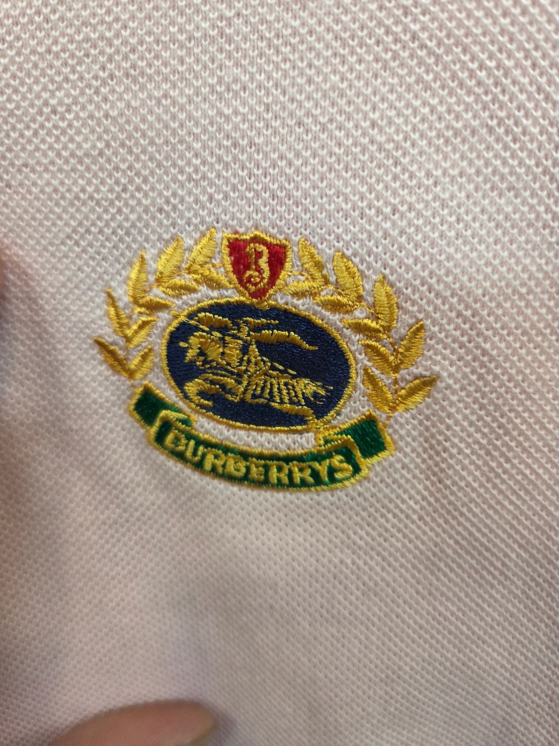 버버리 올드스쿨 빈티지 월계수 자수로고 카라긴팔 s 상품이미지4