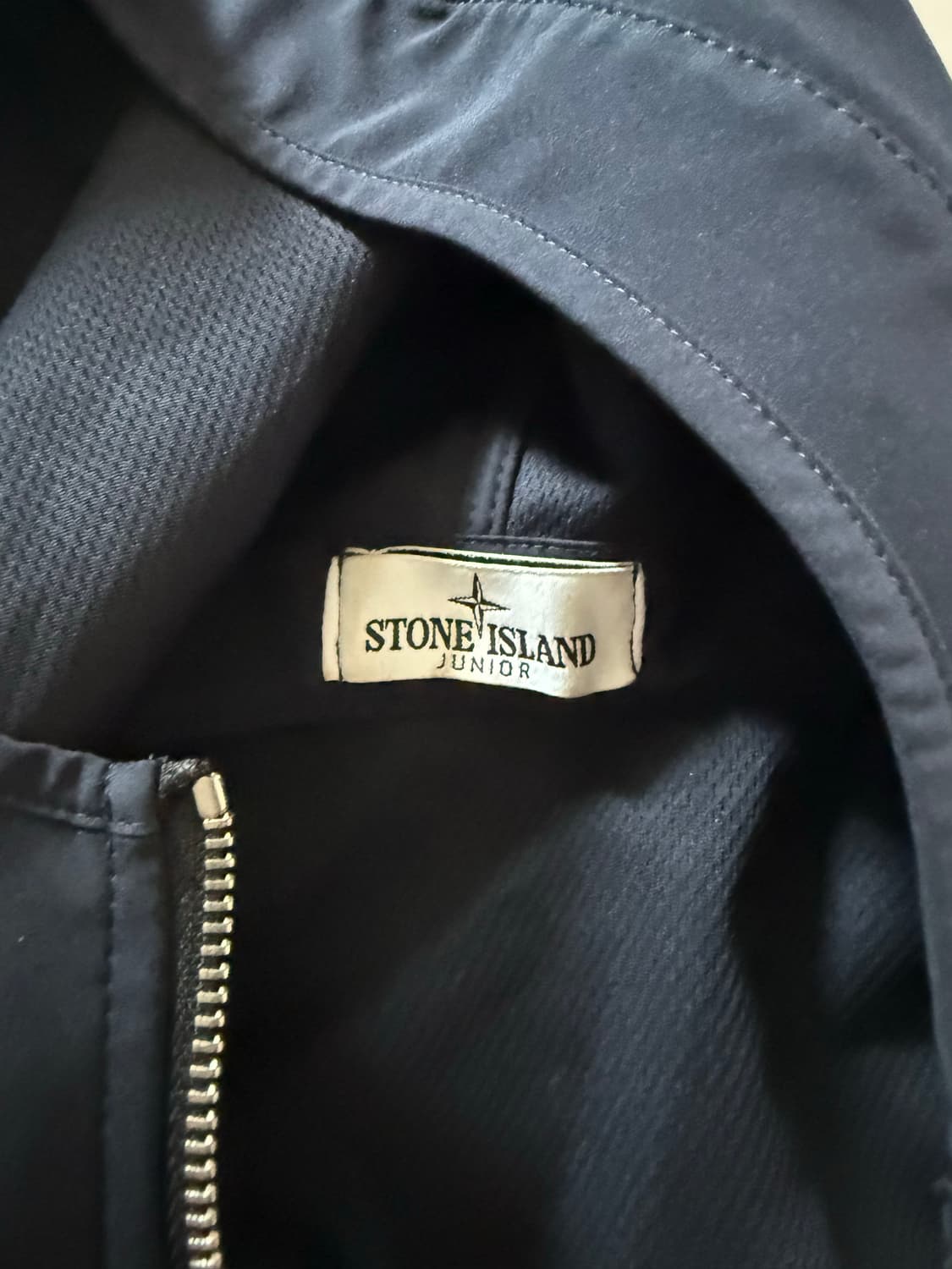 스톤아일랜드 소프트쉘 후드 바람막이 집업 자켓 12A 키즈 새상품급 상품이미지3