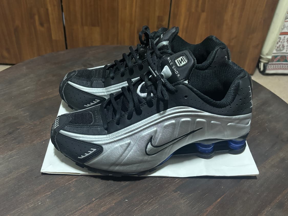 나이키 샥스 R4 메탈릭 실버(255size) 상품이미지1