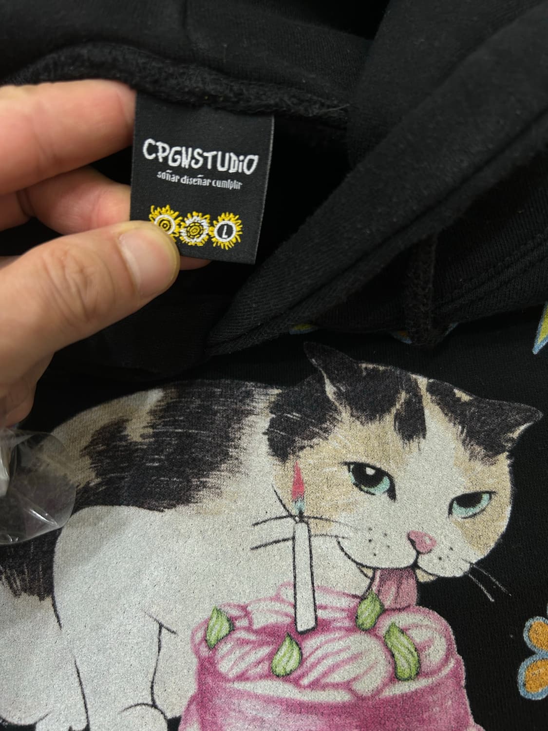 [L]꼼파뇨 Cake Cat 오버핏 후드/블랙/기모 상품이미지6