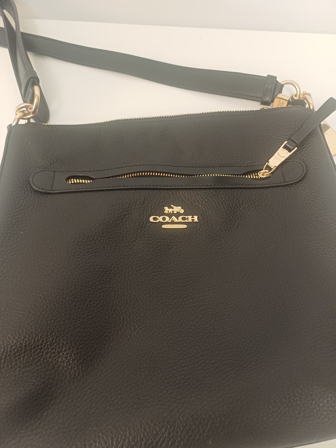 COACH 코치 에비 페블 레더 파일백 (Black)  상품이미지2