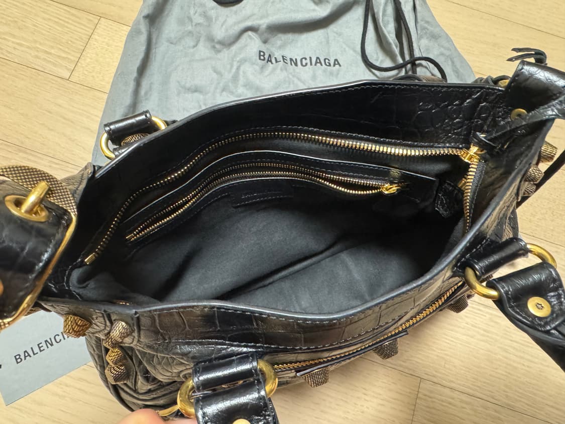 정품 발렌시아가 네오 카골 크로커 엠보스 숄더백 금장 가방 상품이미지2