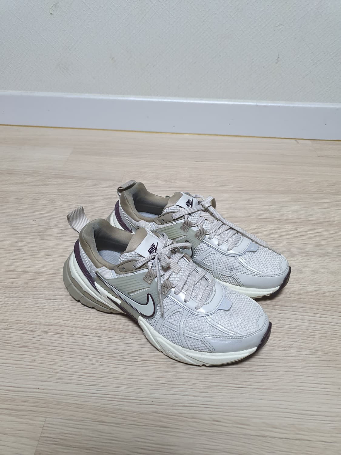 나이키 v2k 런 운동화 240 상품이미지2