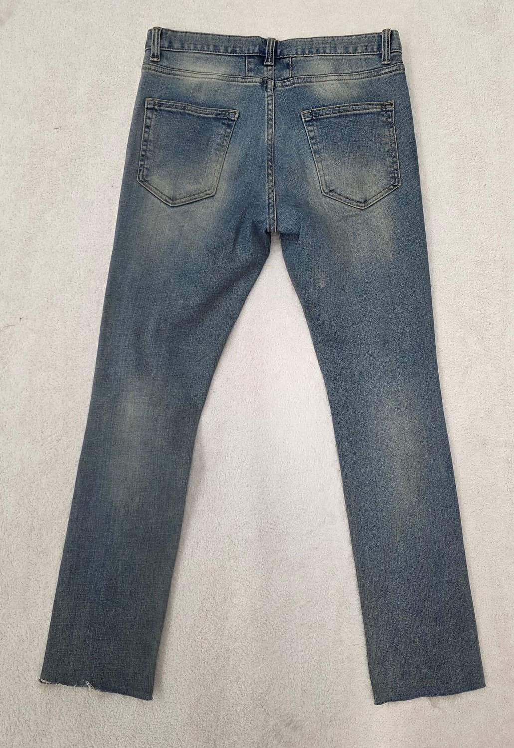 생로랑 남자 무릎찢청  청바지.   싸이즈 30 상품이미지4