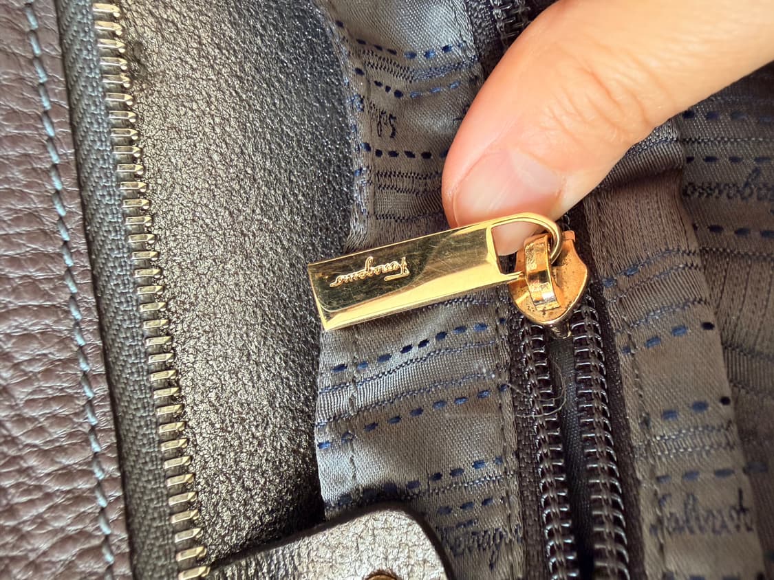 페레가모 정품 쇼퍼백 브라운 상품이미지5