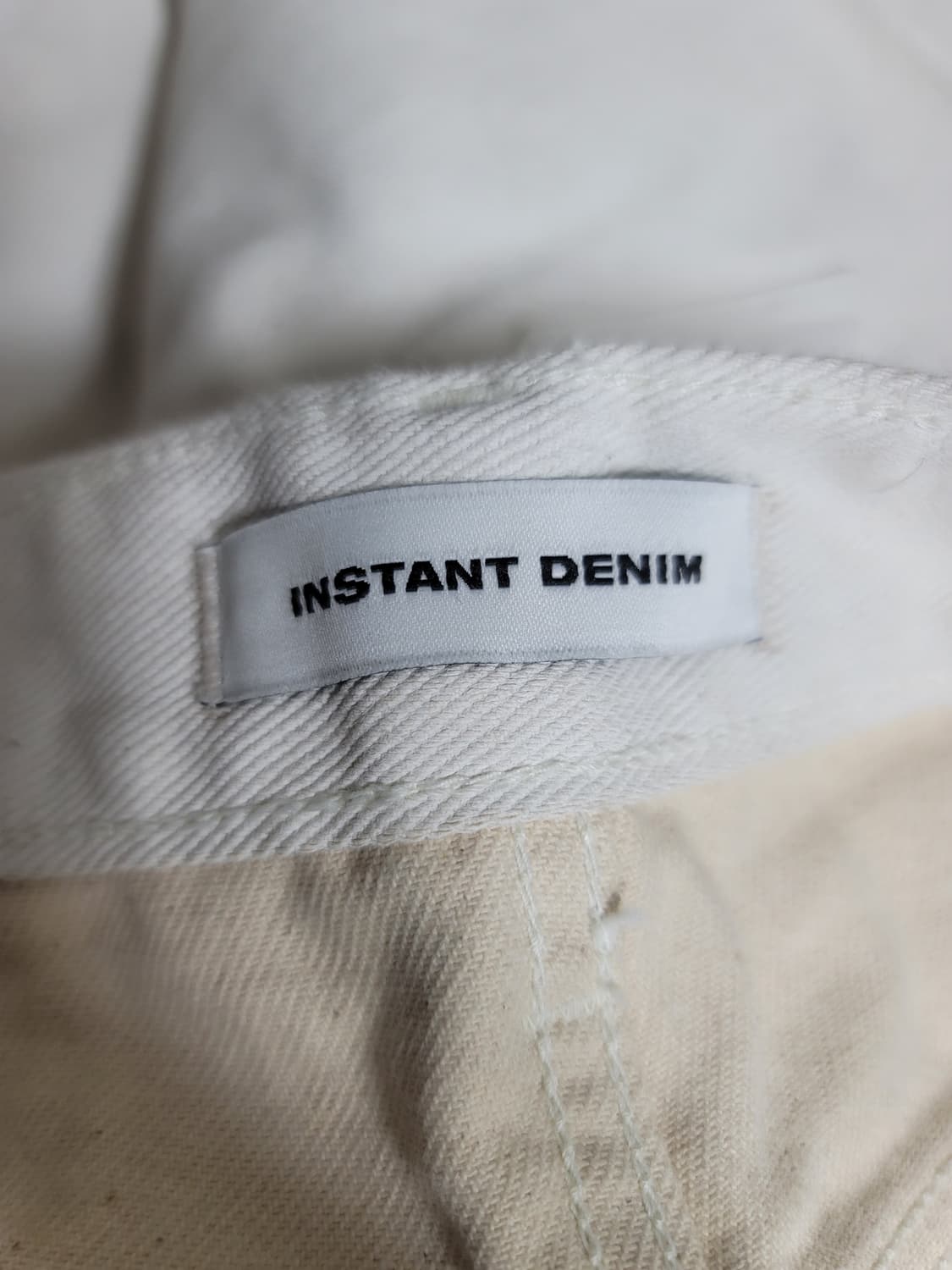 새제품 인스턴트 화이트데님 허리30
레귤러핏 상품이미지3