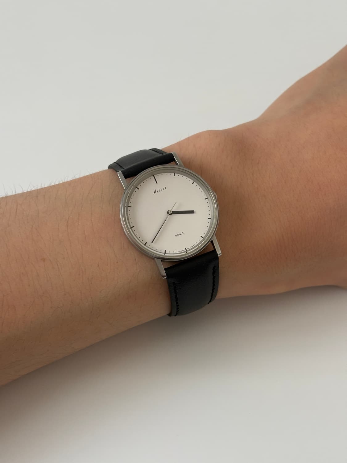 1990s Avenue White Dial Silver Quartz 상품이미지1