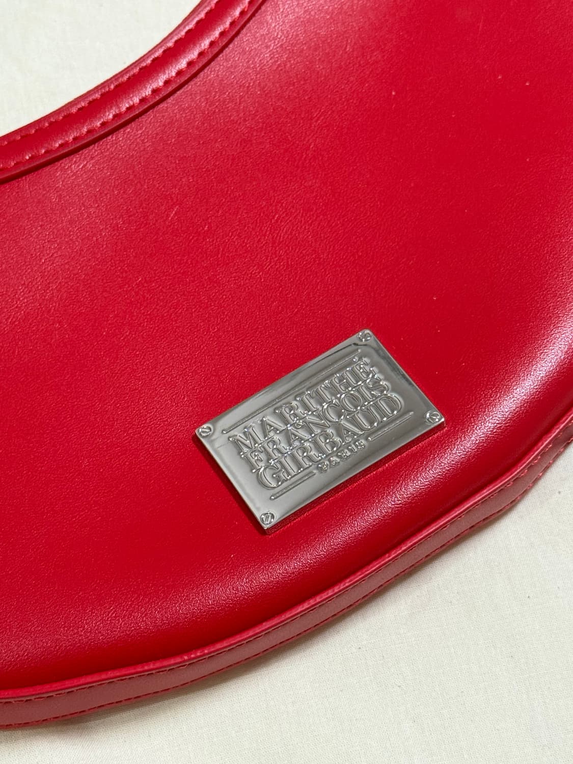 마리떼 하프문 숄더 백 상품이미지3