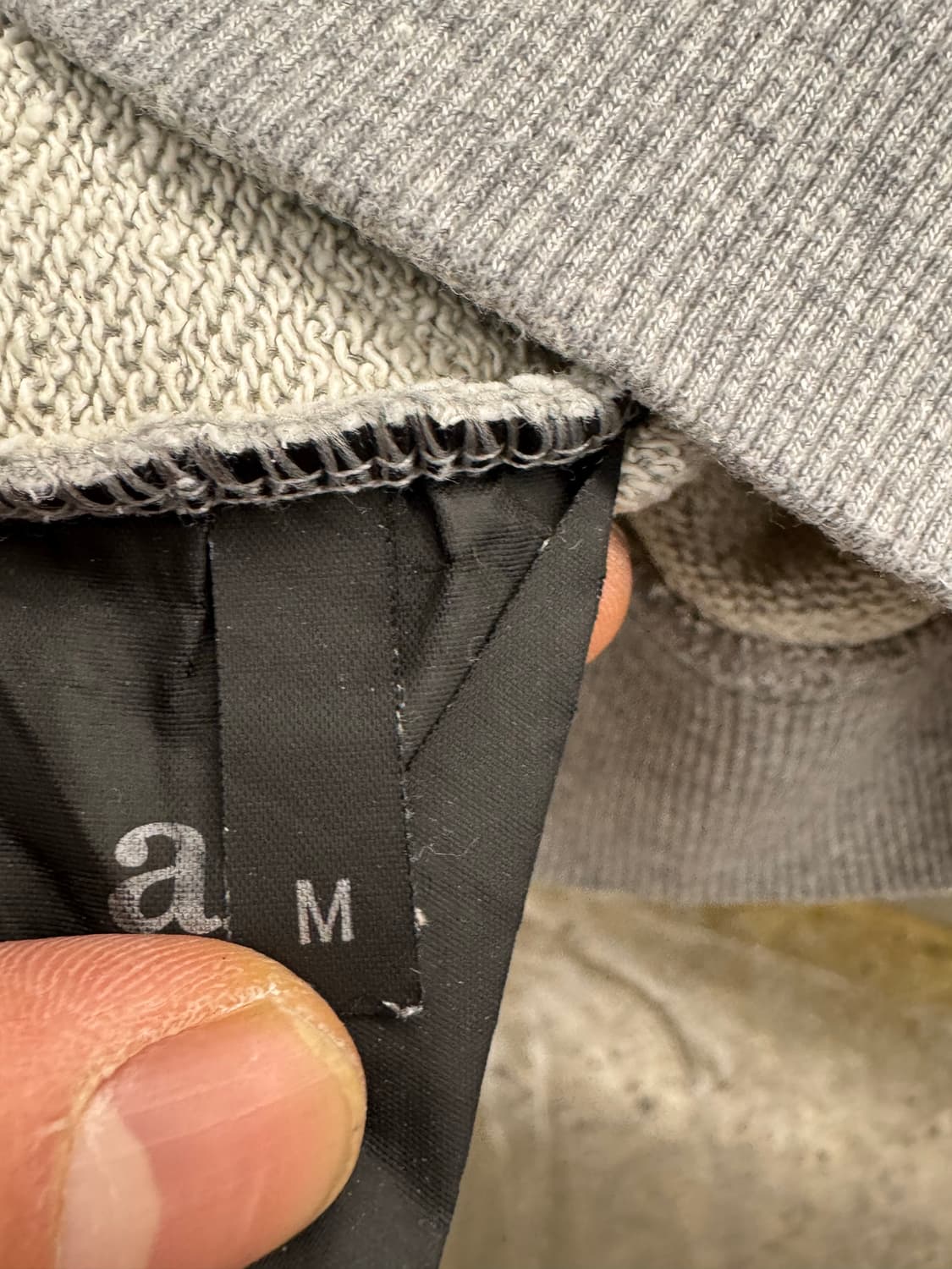 아미 스몰하트 로고 맨투맨 그레이 M 상품이미지5