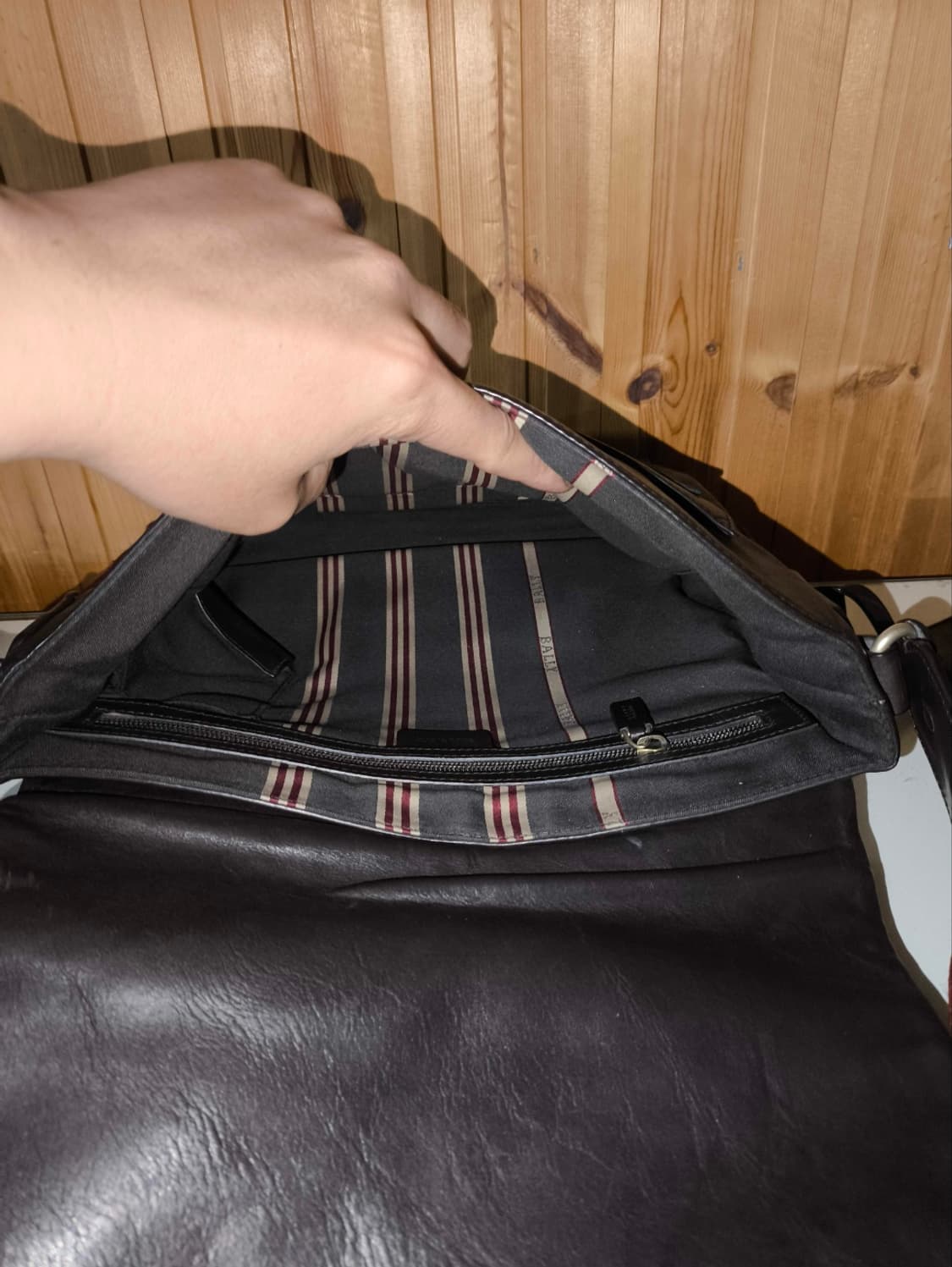 발리 가죽 크로스백 상품이미지8