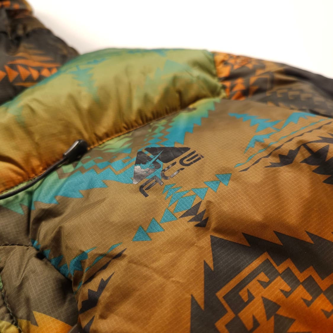 나이키 acg X 펜들턴 에스닉 나바호패턴 경량 다운 패딩 상품이미지4