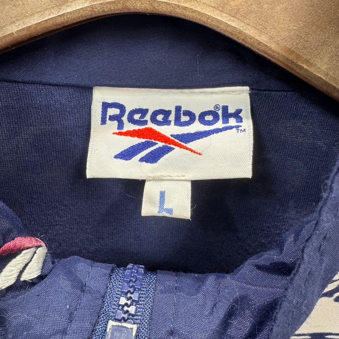 90s 리복 올드스쿨 바람막이 트라이벌 패턴 디테일 네이비 배색 상품이미지7