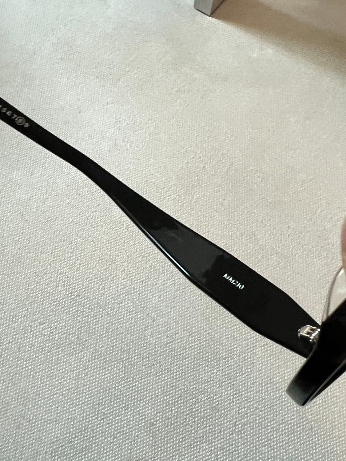 젠틀몬스터 마르지엘라 mm210 상품이미지9