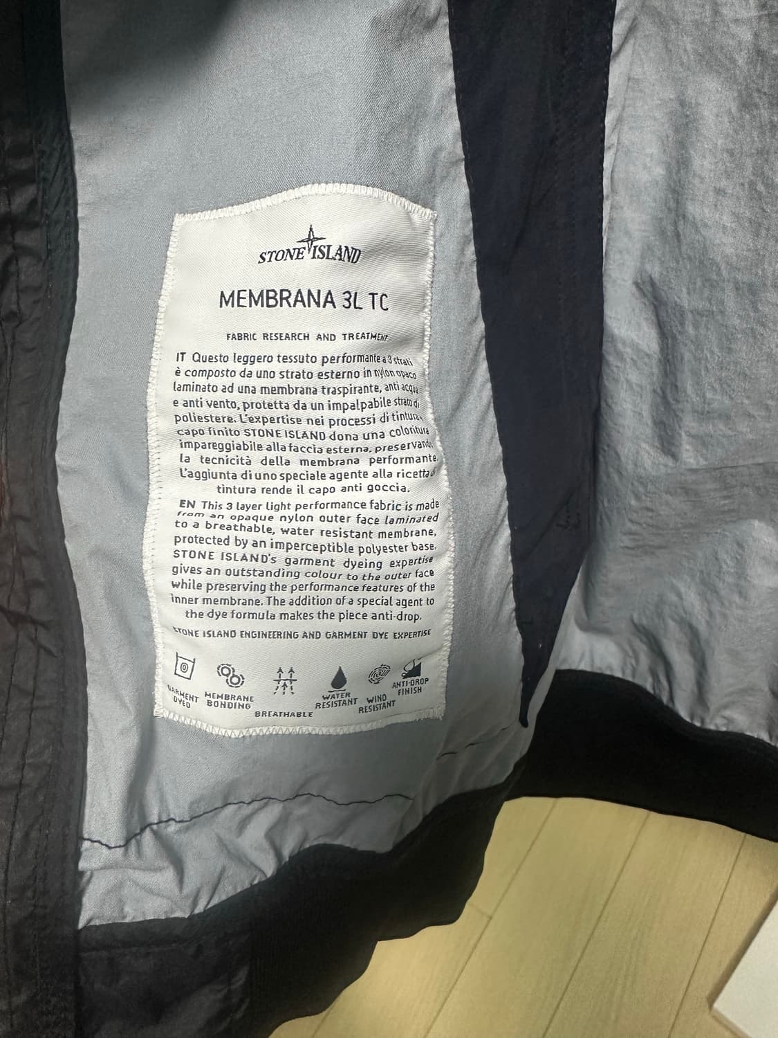 스톤아일랜드 23ss 멤브라나 블랙M 백화점판 새상품급 판매 상품이미지8