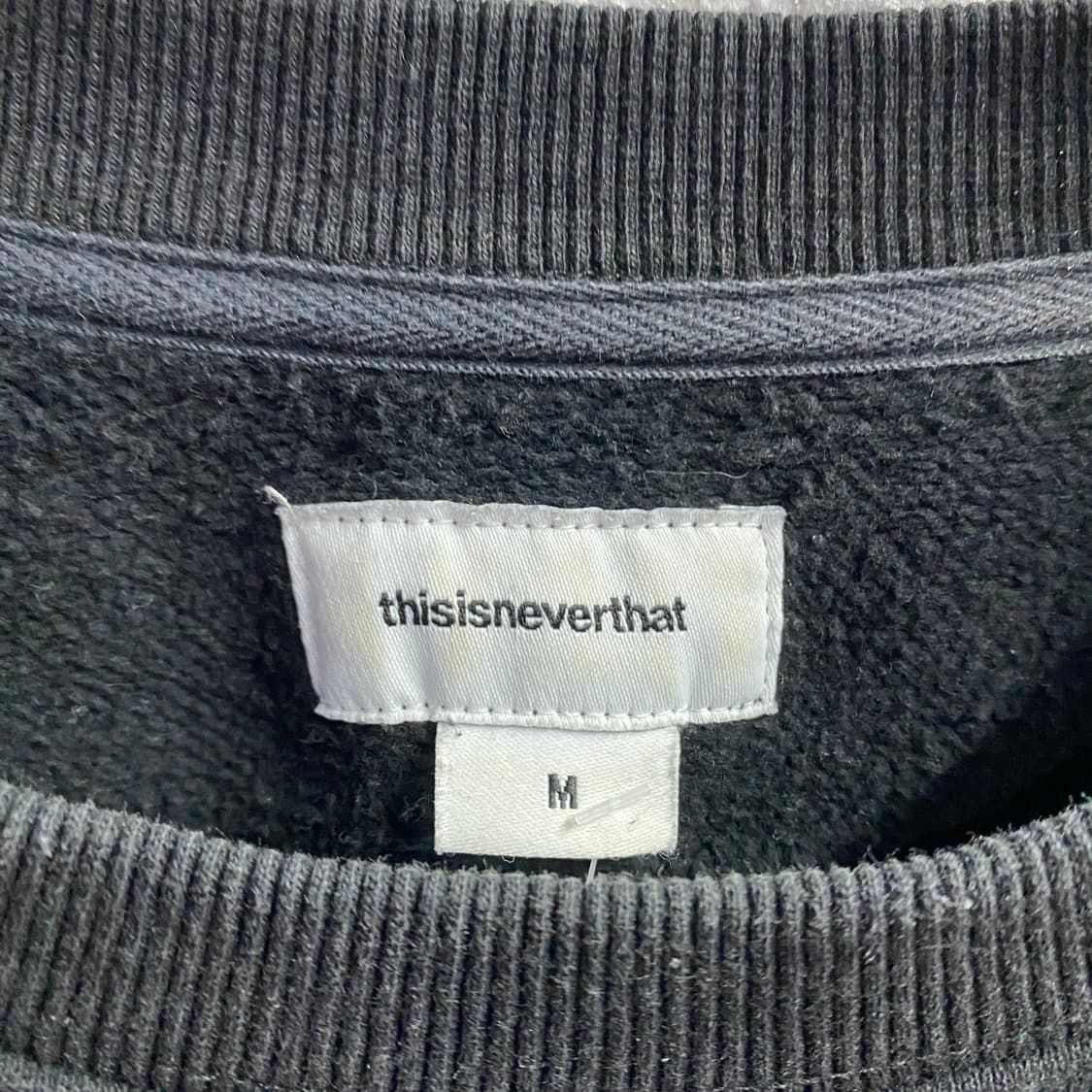 디스이즈네버댓 로고 블랙 크루넥 B4085 상품이미지5