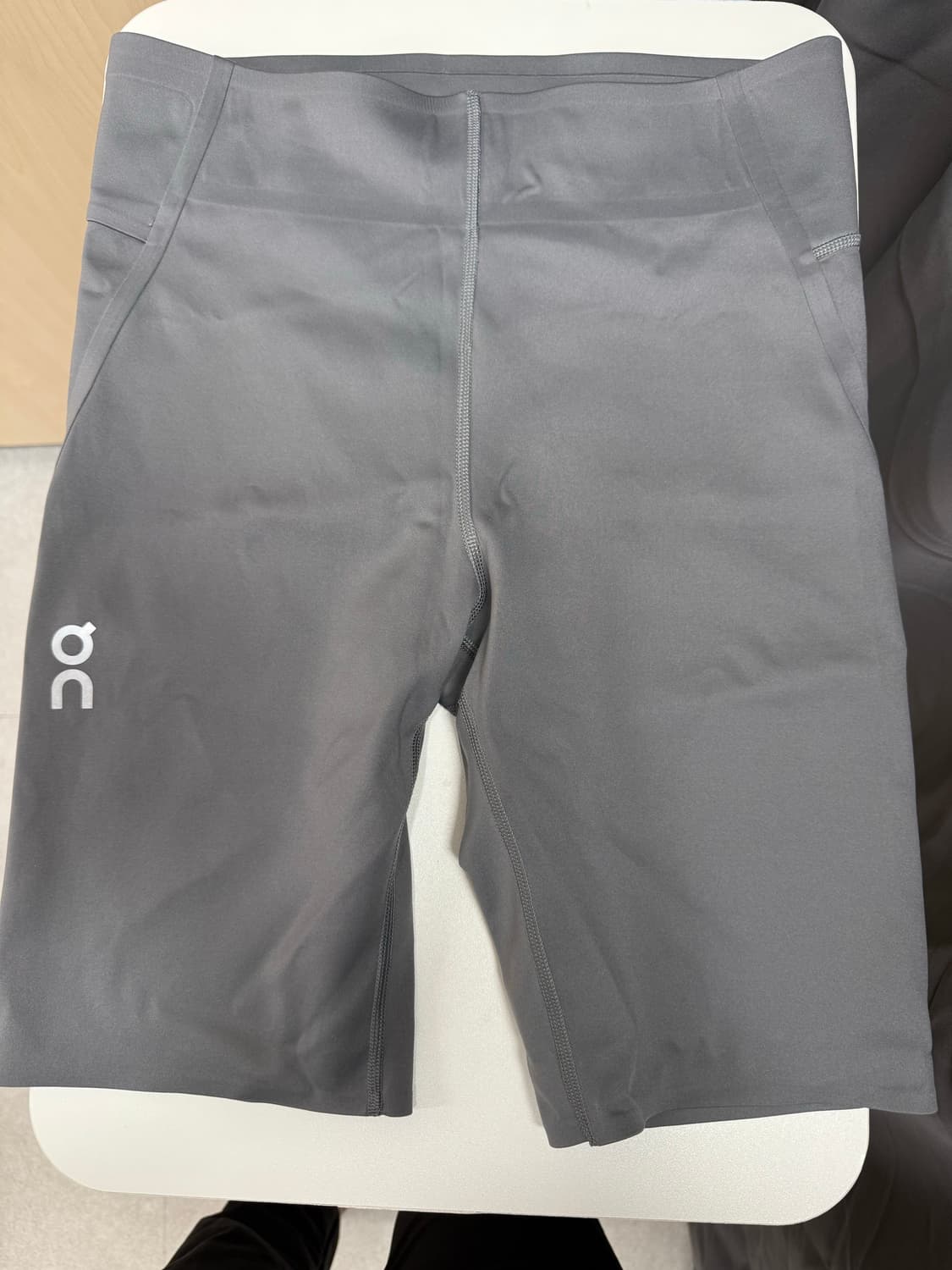 온러닝 트레인 하프타이즈1/2 바이커쇼츠 상품이미지1