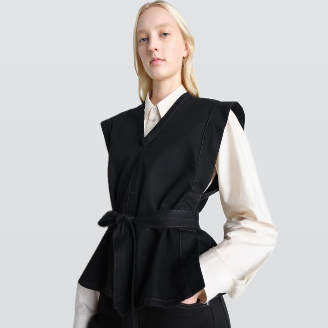 [34,36,38]르메르 26ss CHASUBLE 타이 베스트/블랙 상품이미지1