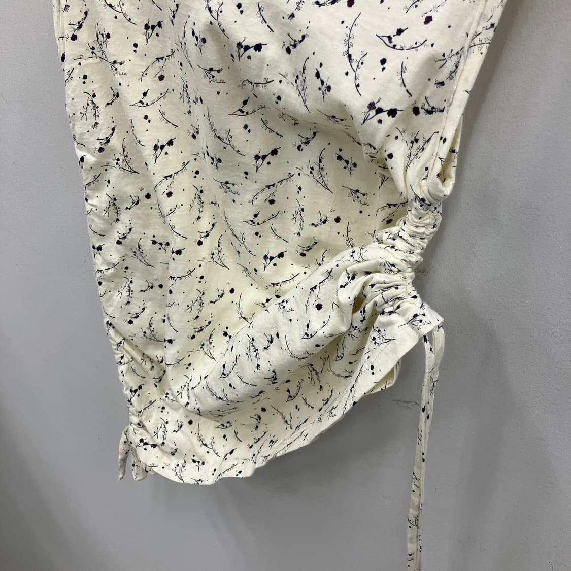 모리 페어리 꽃무늬 패턴 사이드 스트링 나시 상품이미지5