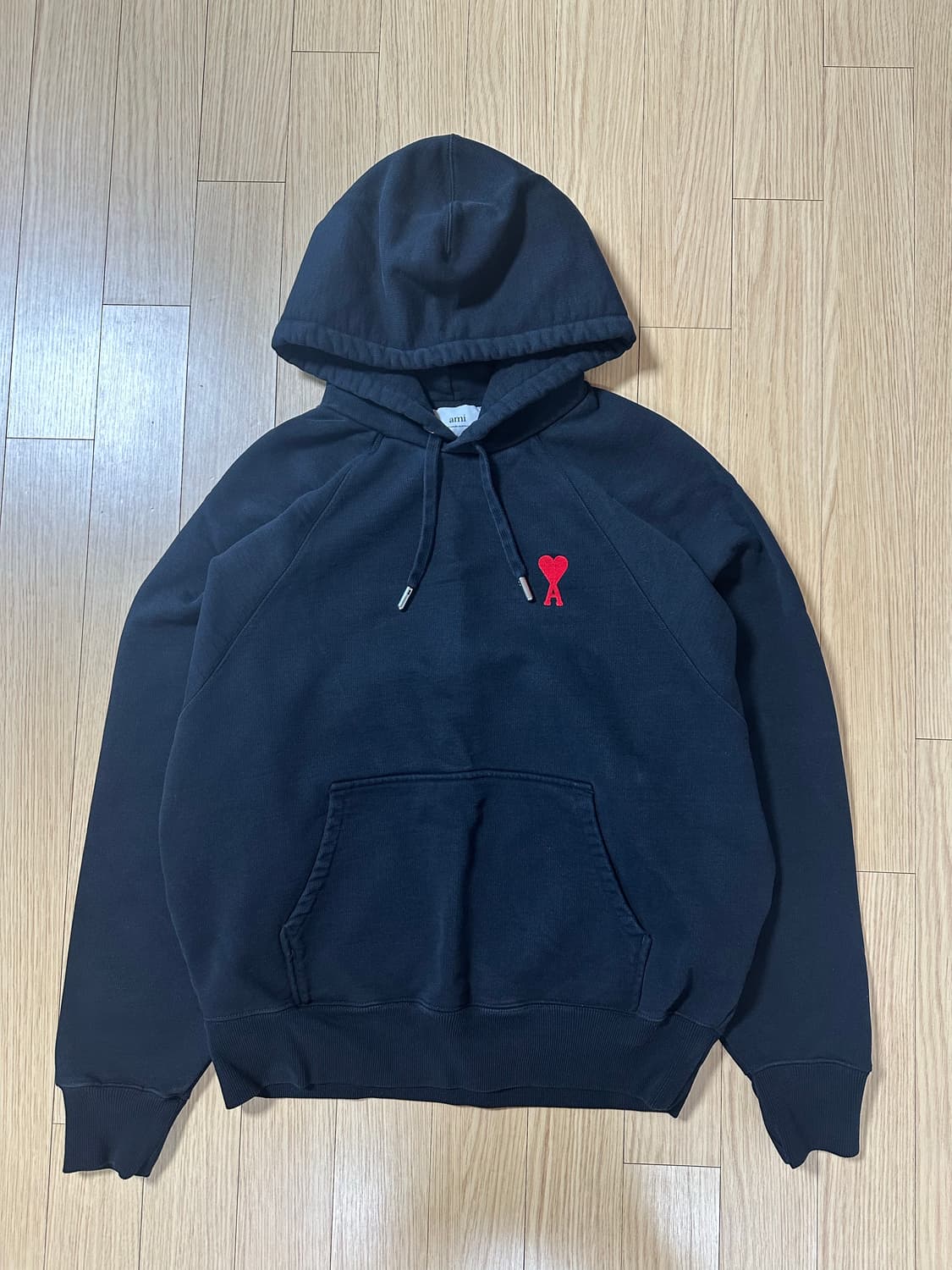 아미 스몰 하트로고 후드 블랙 상품이미지1