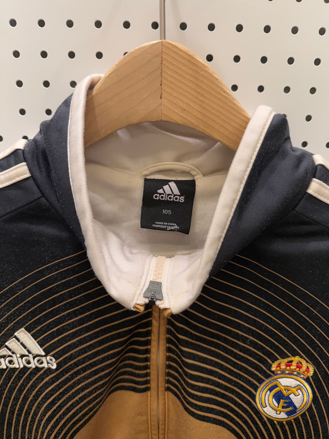 ▪️00s 아디다스 레알마드리드 레트로 풋볼 트레이닝 자켓 U28 상품이미지4
