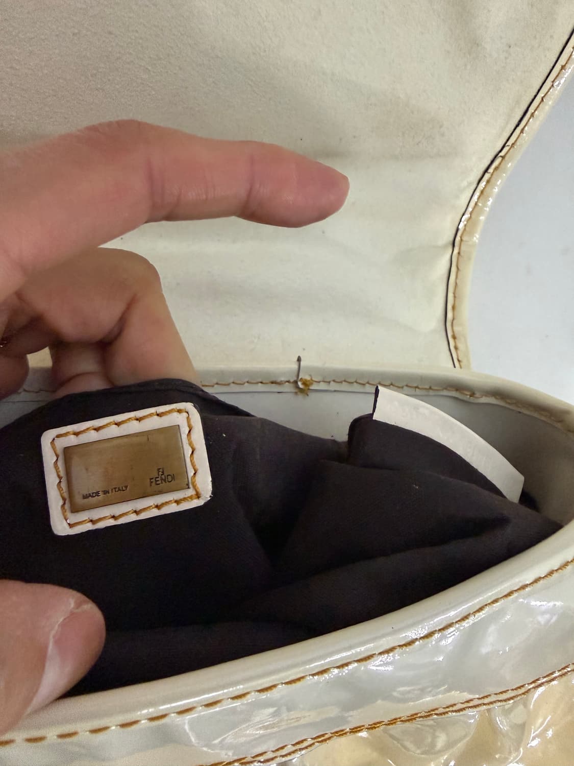 정품) 펜디 FF 버클 아이보리 숄더백 토트백 상품이미지8