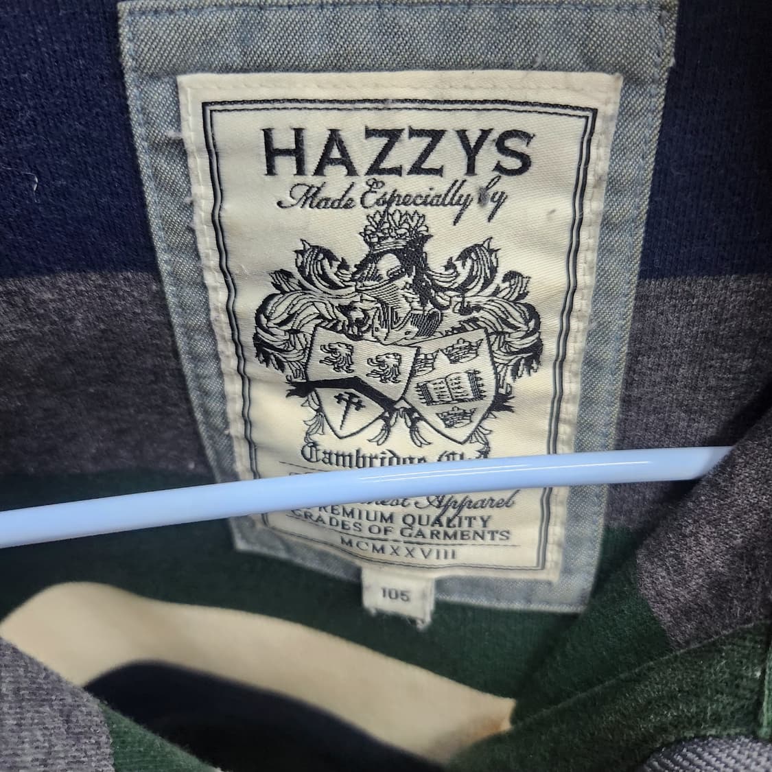 헤지스 멀티 스트라이프 반집업 니트 L 상품이미지4