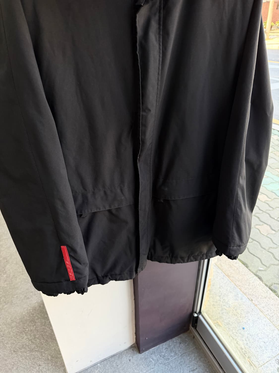 50/ 프라다 스포츠 레드탭 고어텍스 패딩자켓 상품이미지4