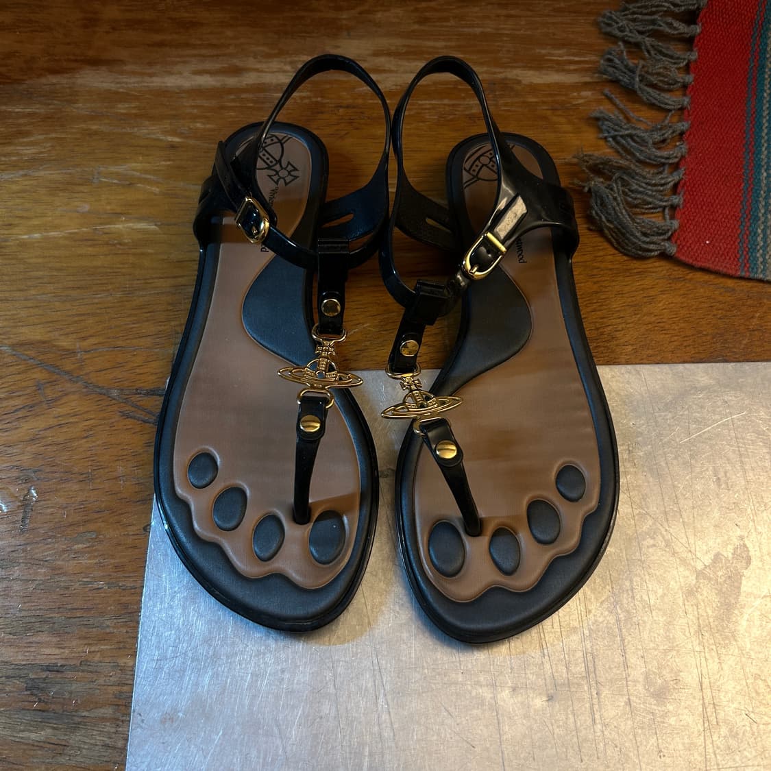 Viviennne Westwood 비비안웨스트우드 멜리사 Orb 샌들 상품이미지5