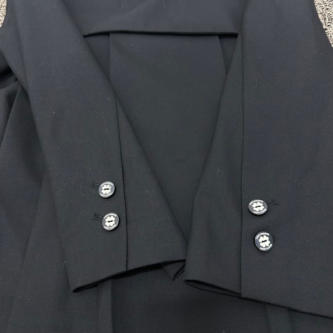 럭키슈에뜨 여성 울 자켓 블랙 36사이즈 상품이미지7