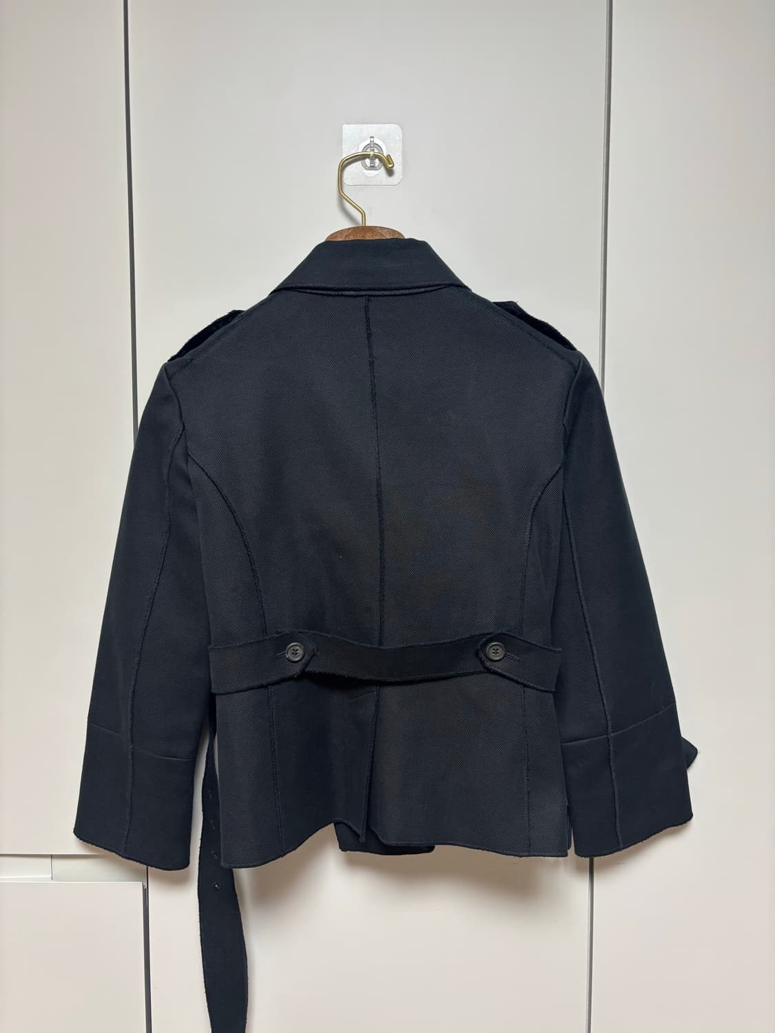 미우미우 블랙 벨티드 숏 트렌치 42 상품이미지7