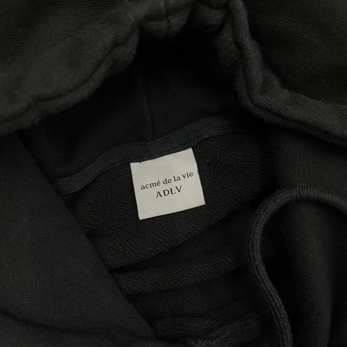 아크메드라비 하품하는 소녀 블랙 후드 2 상품이미지5