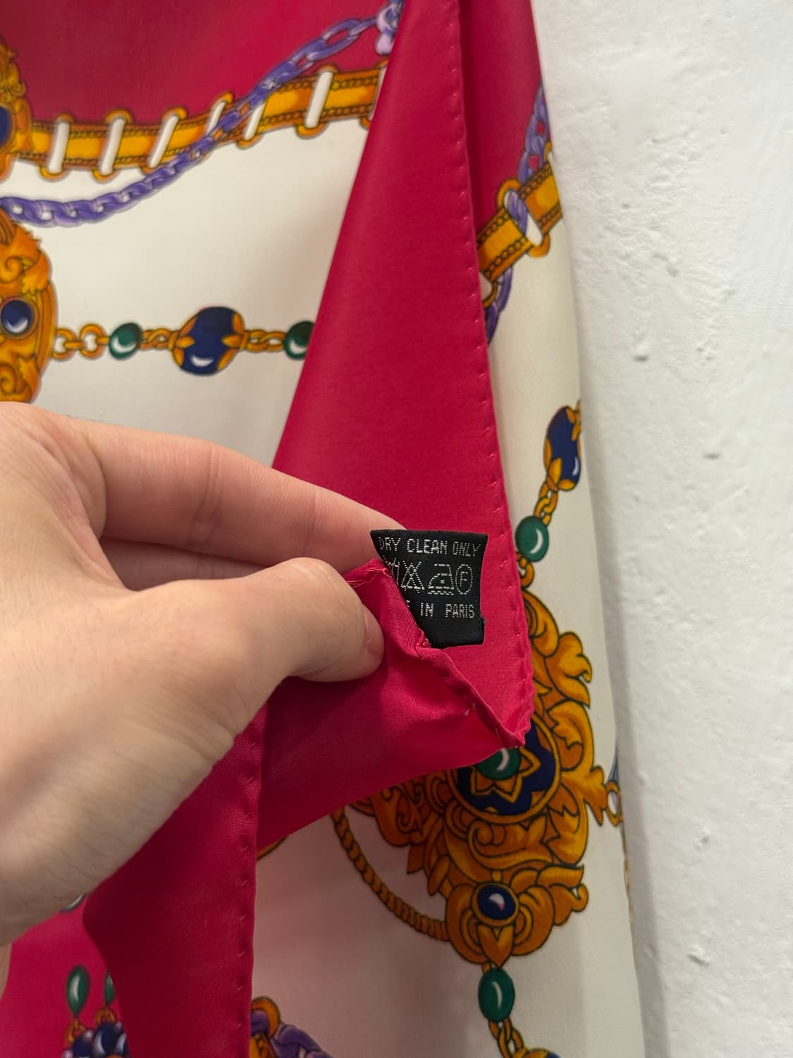 PARIS Hermès Silk Scarf 상품이미지5