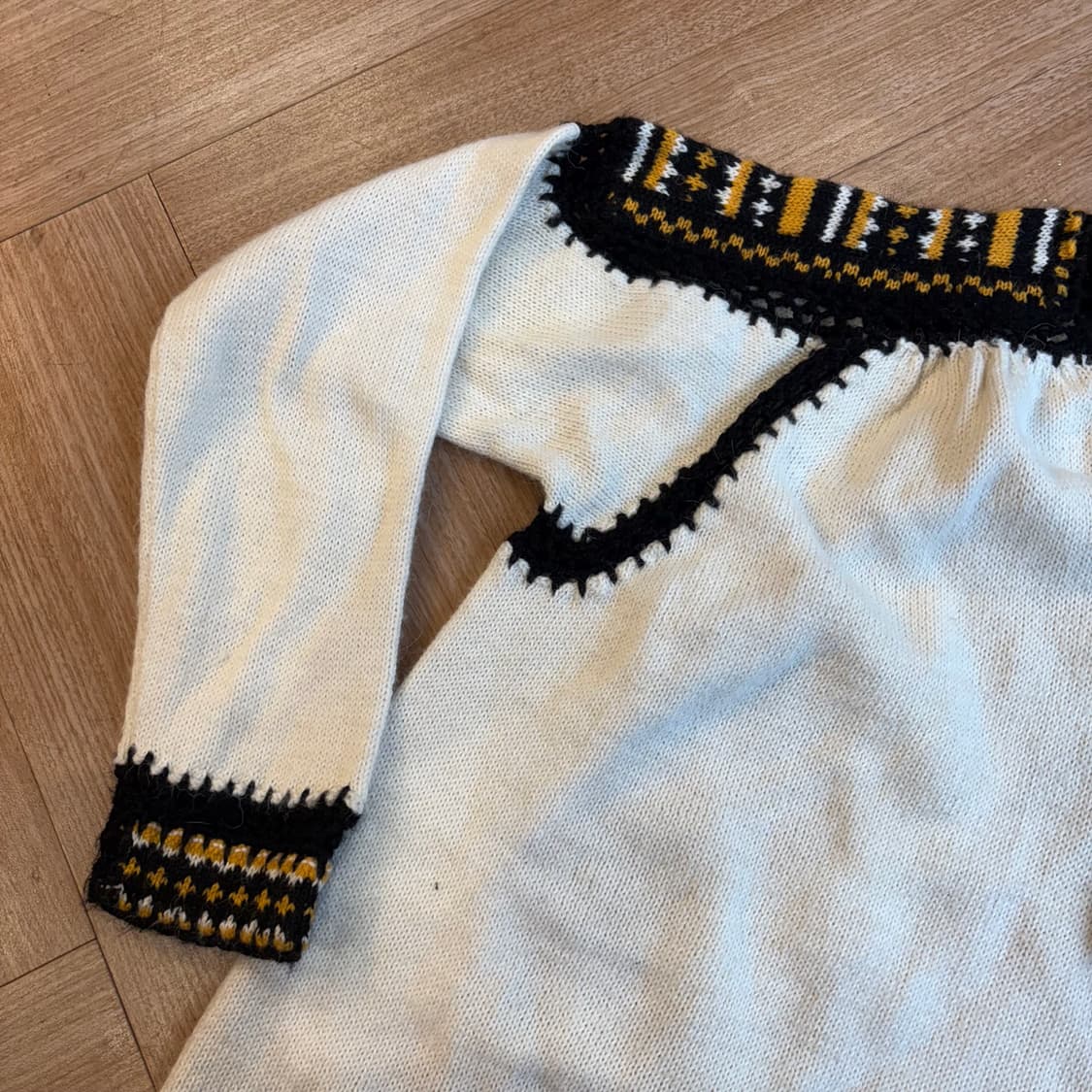 캐롤라이나 케이 테슬 크로쉐 니트 풀 오버 상품이미지5