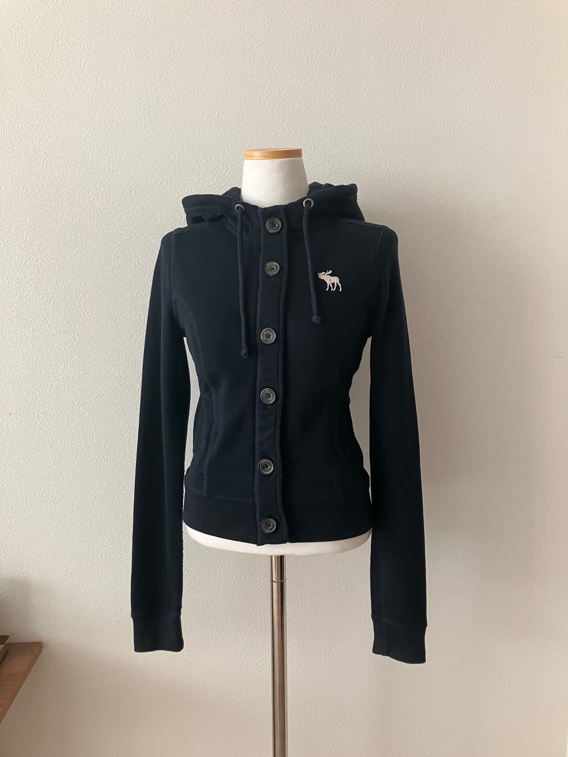 아베크롬비 순록로고 블랙네이비 단추 후드집업 상품이미지1