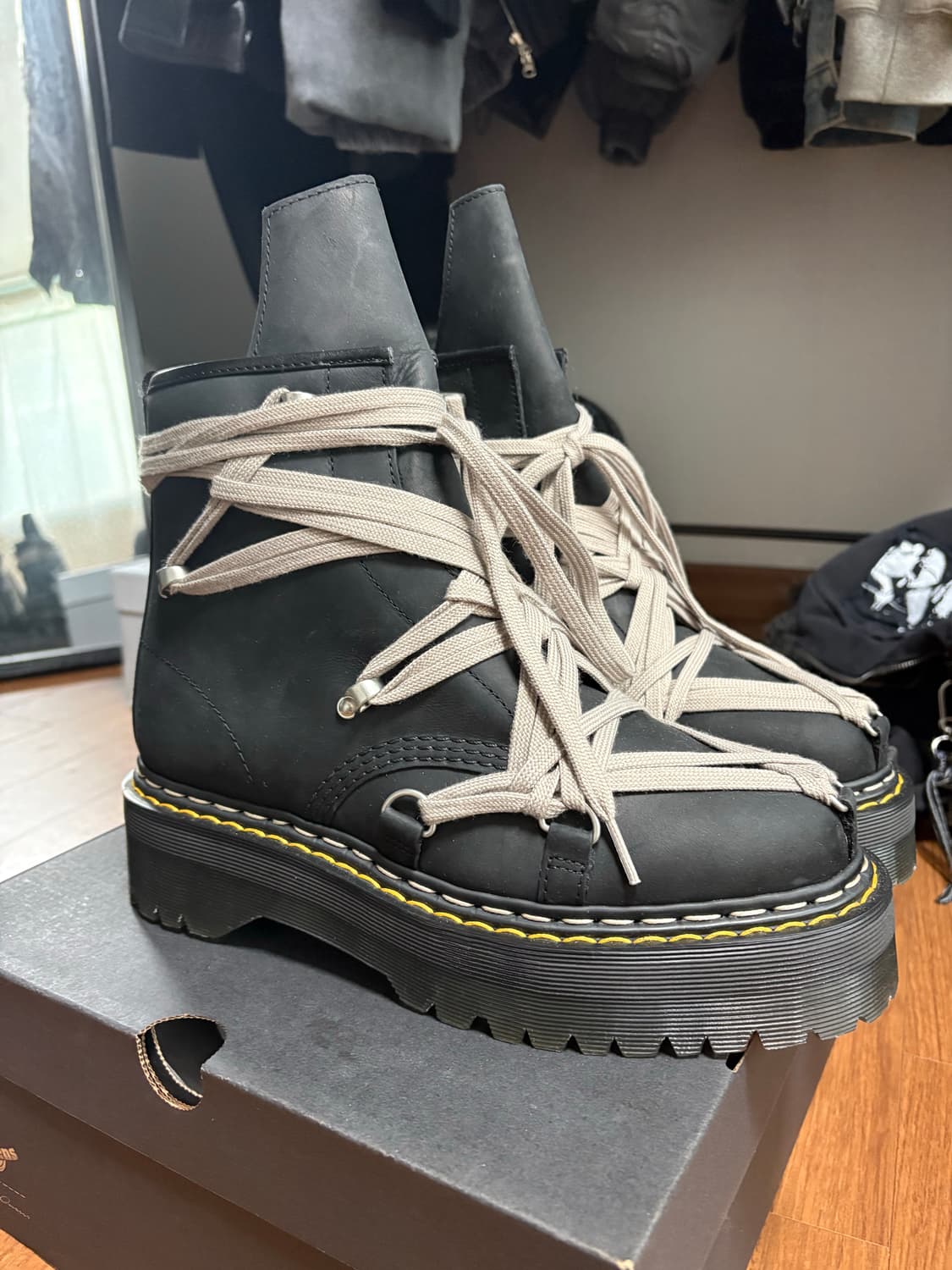닥터마틴X릭오웬스 1460쿼드솔 메가레이스 부츠 270사이즈  상품이미지2