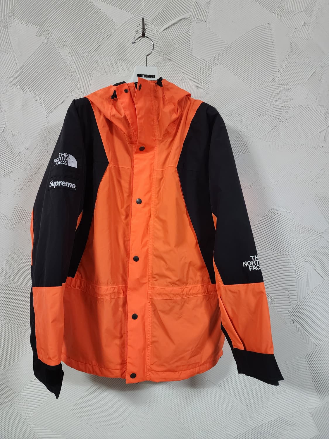 슈프림 x 노스페이스 오렌지 바람막이 상품이미지1