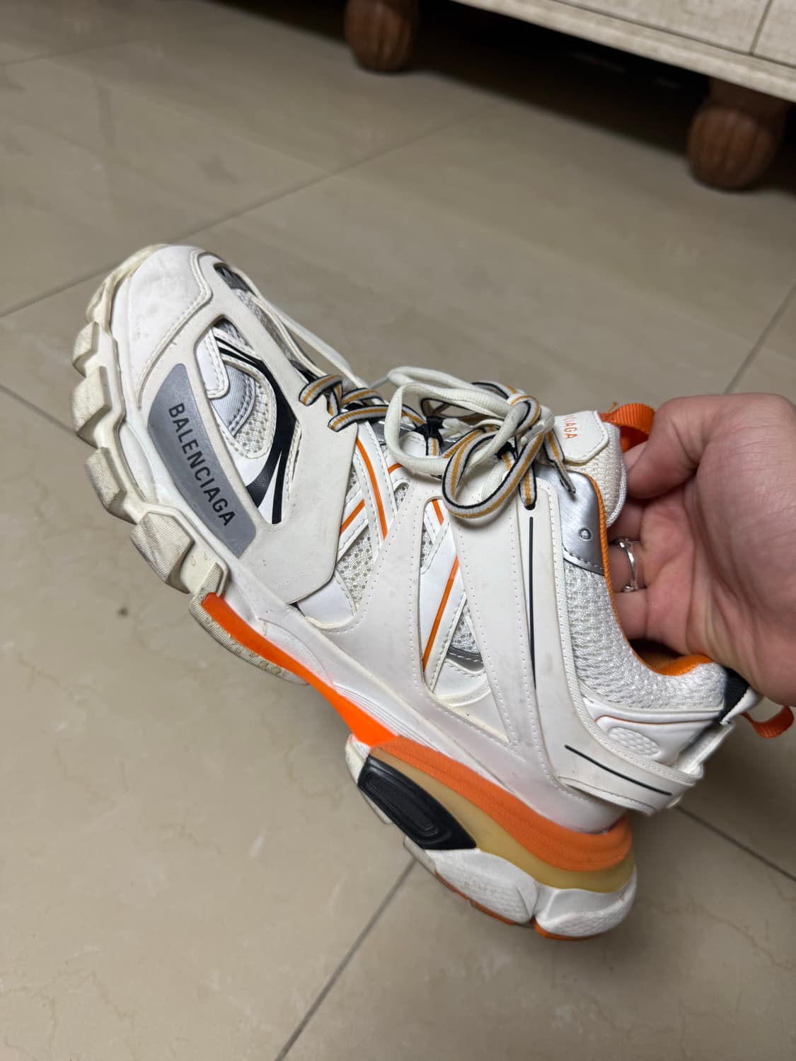 발렌시아가 트랙 44 흰주 상품이미지9