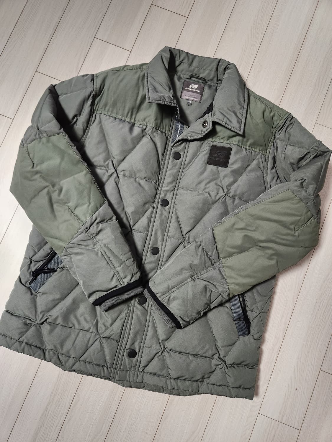 뉴발란스 퀼팅다운자켓 NBNQ543013카키 남성 덕다운점퍼 사이즈100 상품이미지1