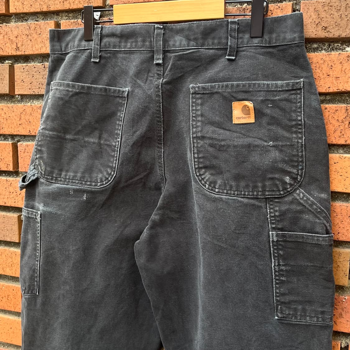 Carhartt 데미지 카펜터 팬츠 (33“) 상품이미지4