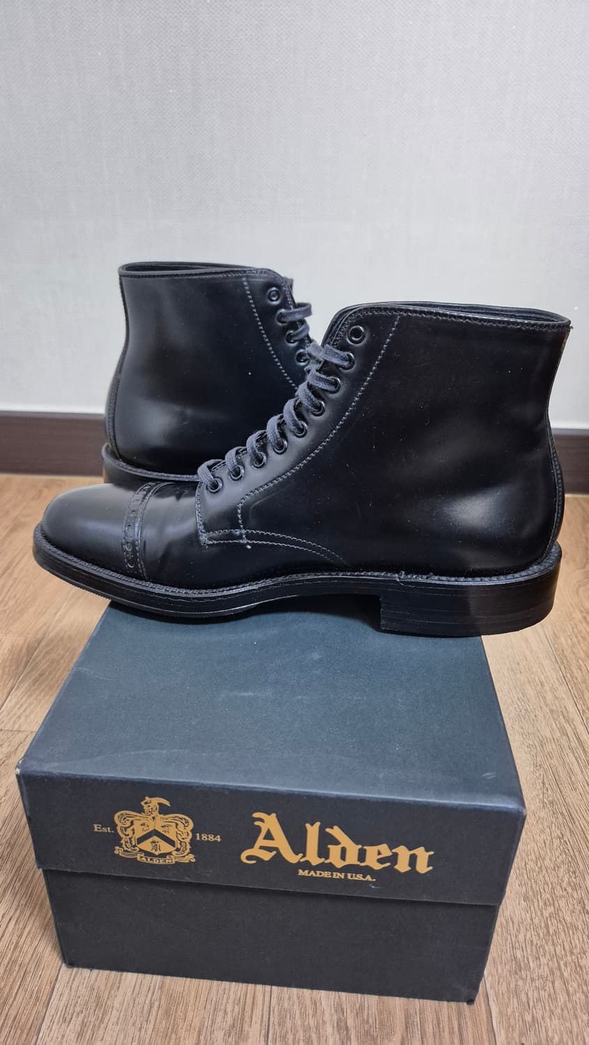 알든 블랙 코도반 점퍼부츠
US 7D(250mm) 상품이미지9