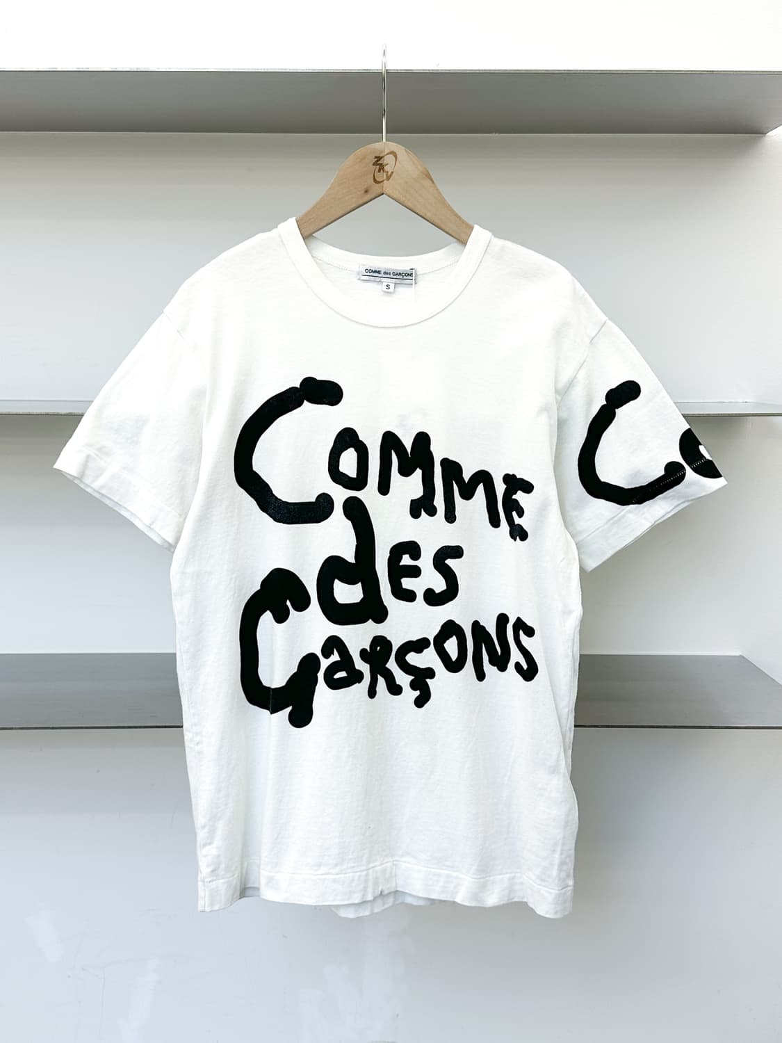 꼼데가르송 AD.2023 알리샤 예프 티셔츠 상품이미지1