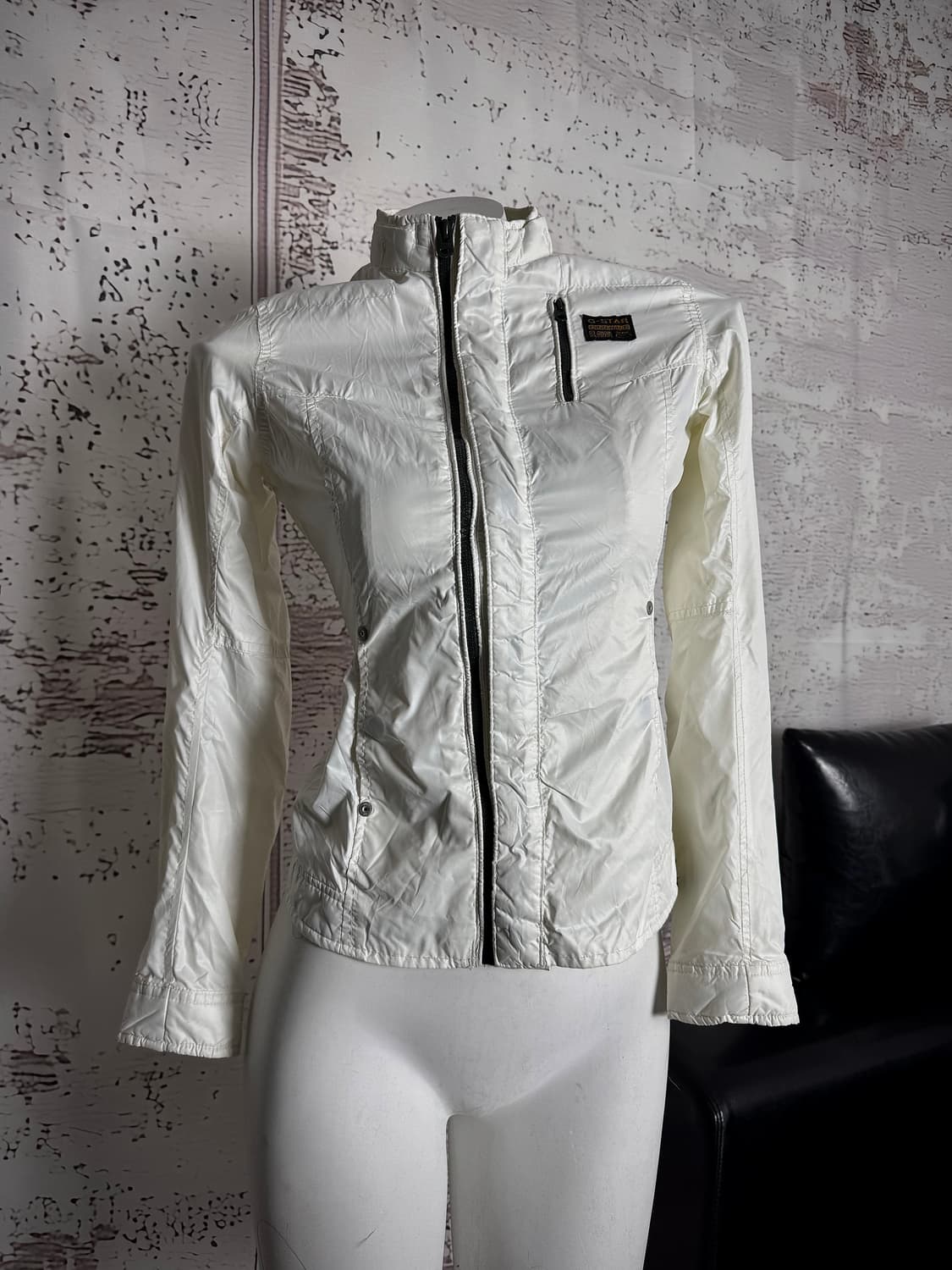 Slim-Fit Zip-Up Jacket 상품이미지3