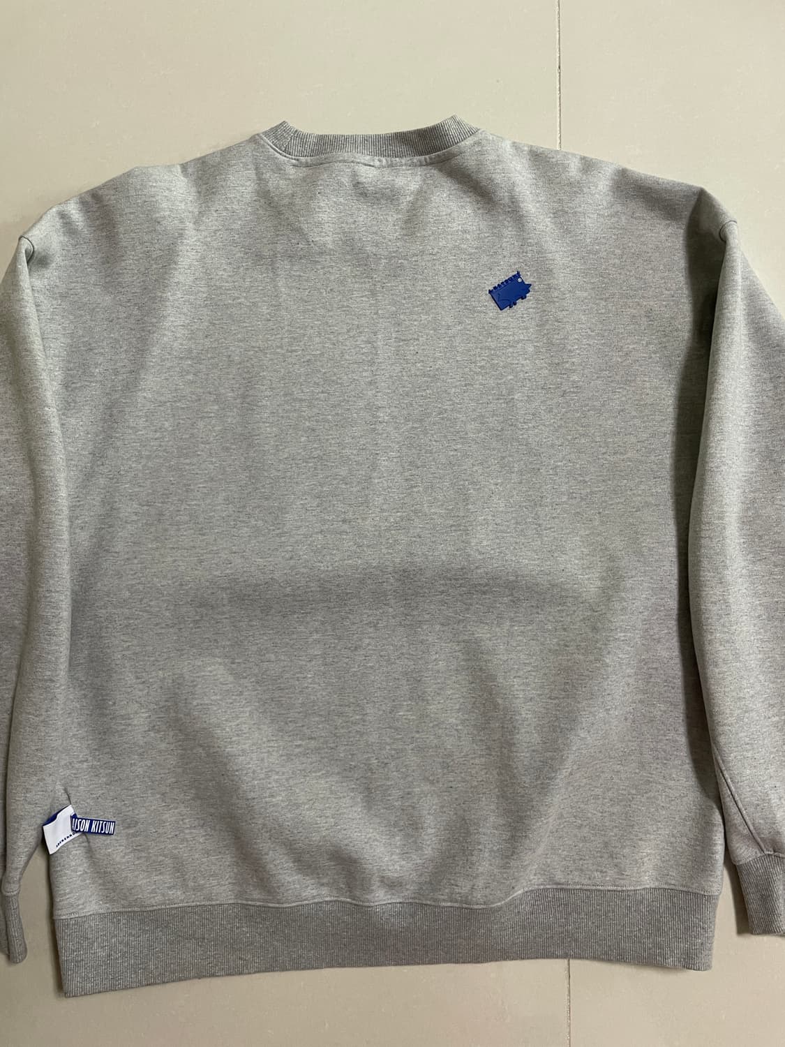 아더에러 메종키츠네 메디테이션 폭스 스웻셔츠 그레이 상품이미지2